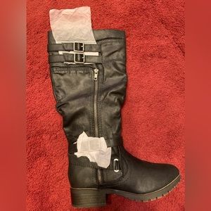 Brand New! Wide Calf Boots. Zipper.